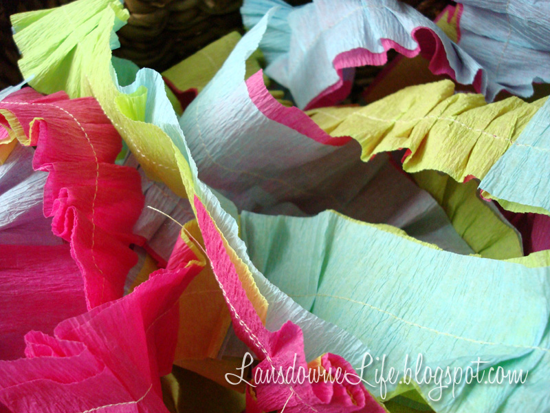 How to make Ruffled Crepe Paper Streamers 