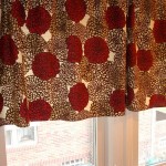 $100 Bathroom Challenge: Curtains made from a tablecloth
