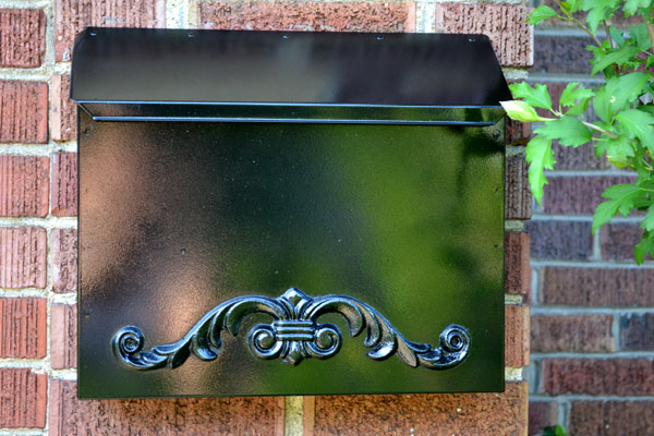 Glossy black mailbox makeover