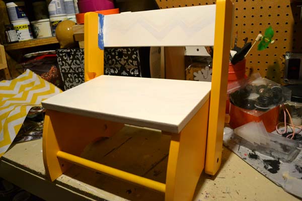 Repainting clearance kid's chair