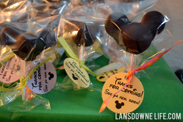 Mickey Mouse cake pop party favors