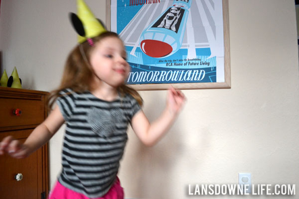 How to make Mickey Mouse ears birthday party hats