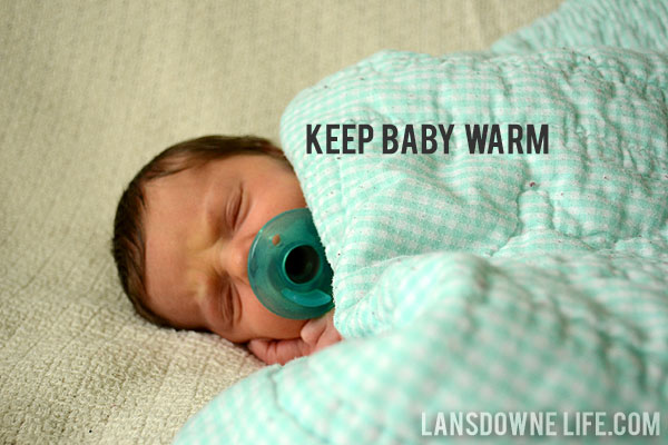 How to keep baby calm during a DIY newborn baby photo shoot