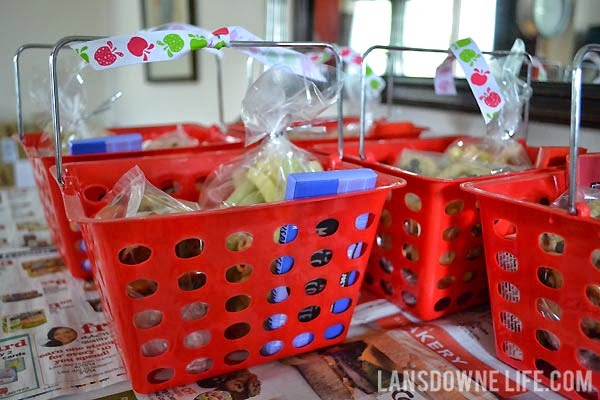 Grocery basket favors