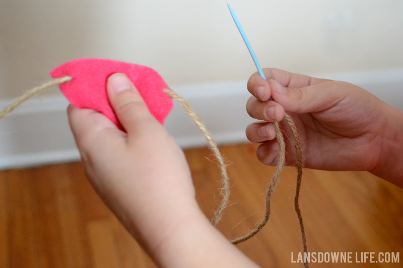 Felt pennant banner - Kids sewing craft