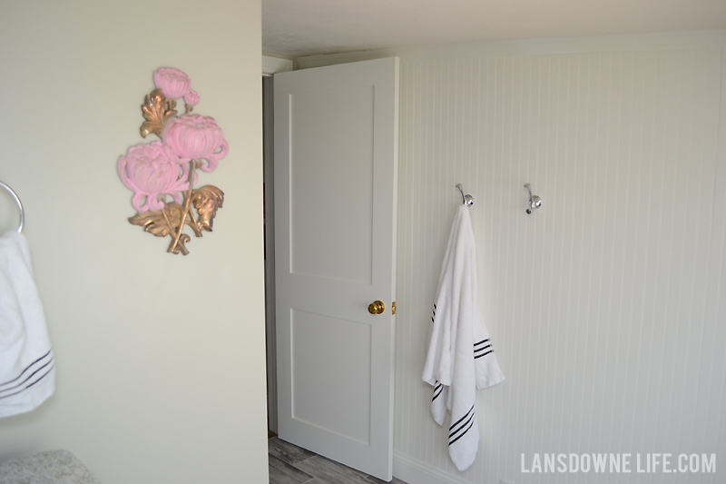 white-beadboard-bathroom